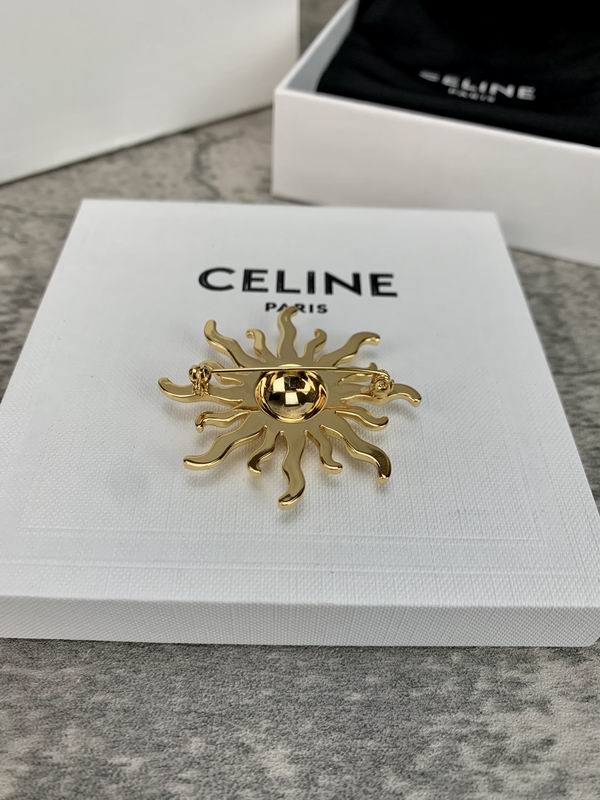 Celine Brooch 05lyr07 (9)